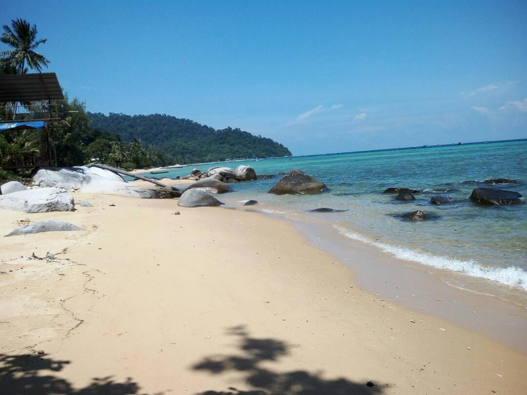 Bungkil Place Hotel Tioman Eksteriør billede