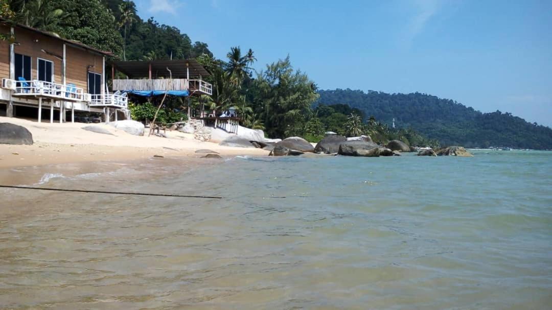 Bungkil Place Hotel Tioman Eksteriør billede